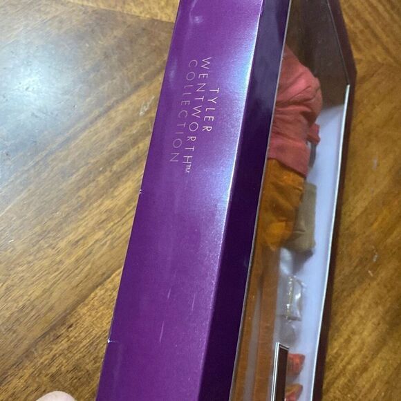 Tyler Wentworth Madison Avenue afternoon. 20830 new in box - Picture 3 of 7